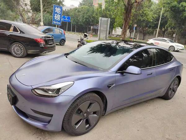 深圳刚买的新车可以贴膜改色吗